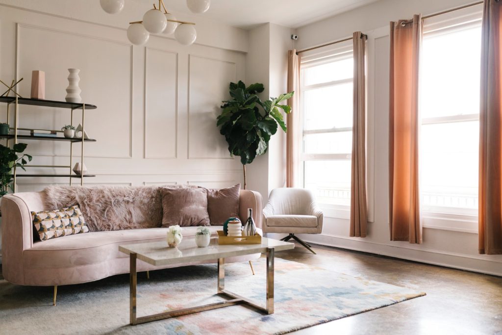 sala com cortina decorada